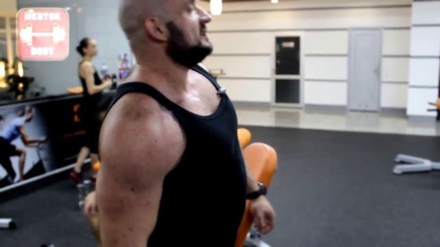 Видеоклип Тренировка плеч. Как накачать плечи и дельты советы от Алексея Кохана