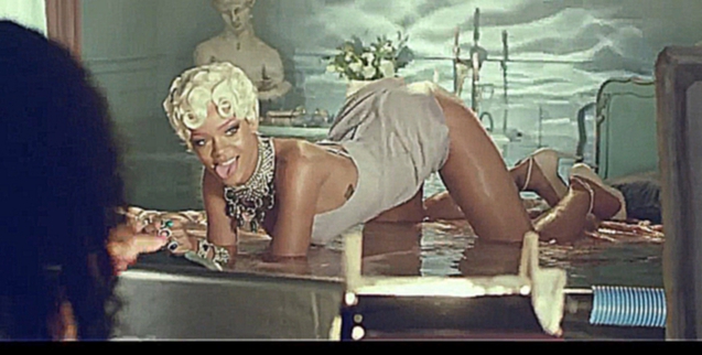 На съёмках клипа Rihanna - "Pour It Up"