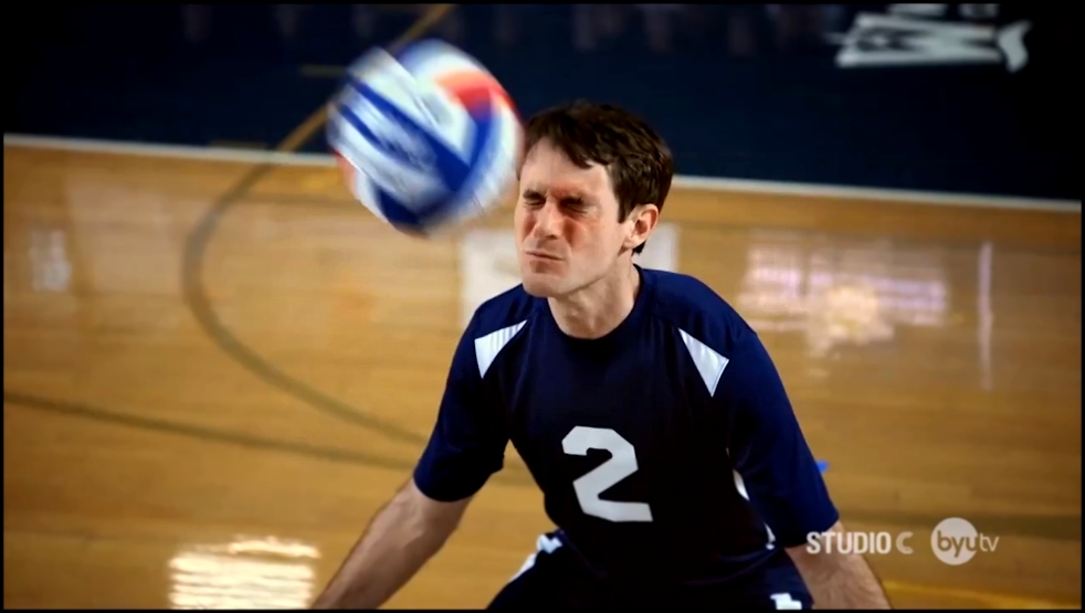 Лучший в мире игрок в волейбол. Прикол!