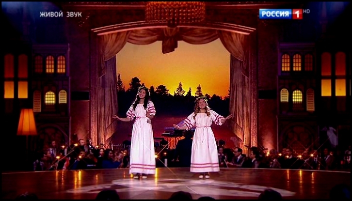 Синяя птица: Валерия Сергиенко и Вероника Мартыненко – Народная песня «Пойду ль, выйду ль я»