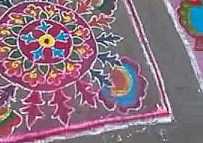 Drawings on the pavement in Pondicherry