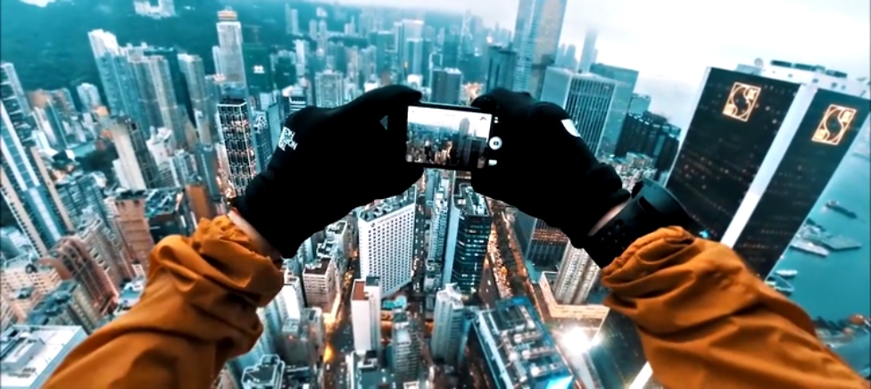 Видеоклип По крышам Гонконга