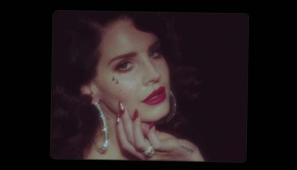 Видеоклип Lana Del Rey - Young and Beautiful [music]