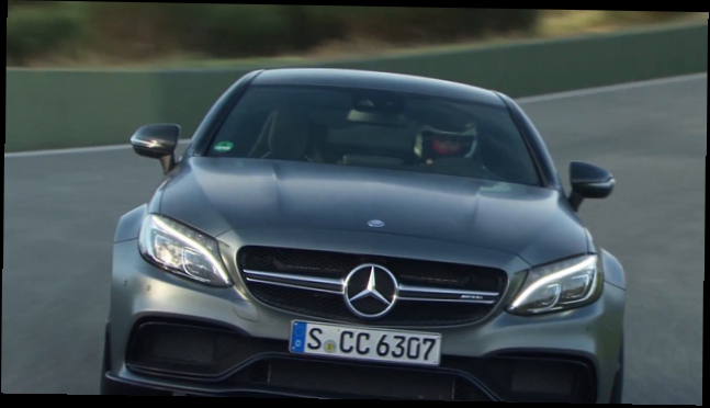 Mercedes-AMG C 63 S Coupe в селенит серого Магно - Ипподром Вождение Видео