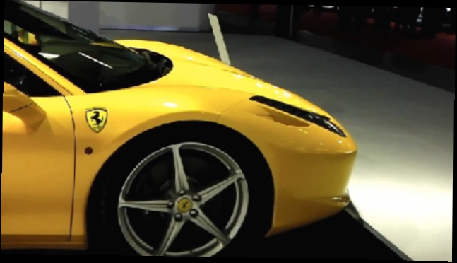 Видеоклип Ferrari 458 Italia в Болонье Motor Show 2012