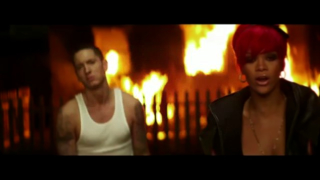 Видеоклип Eminem feat. Rihanna - Love The Way You Lie