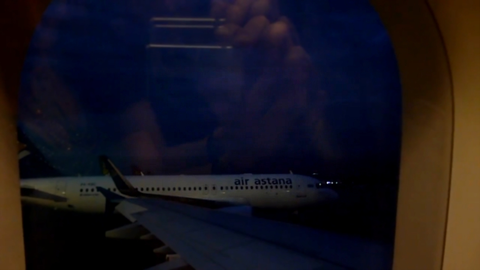 Видеоклип Виражи и пике на крыле самолета Снова в небо с Air Astana 05 09 2015