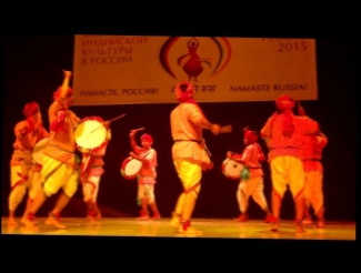 Индийский танец Даппу Даруву из штата Телангана.
