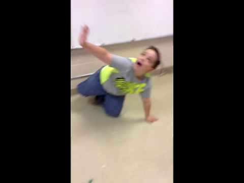 Видеоклип Dancing derpy kid