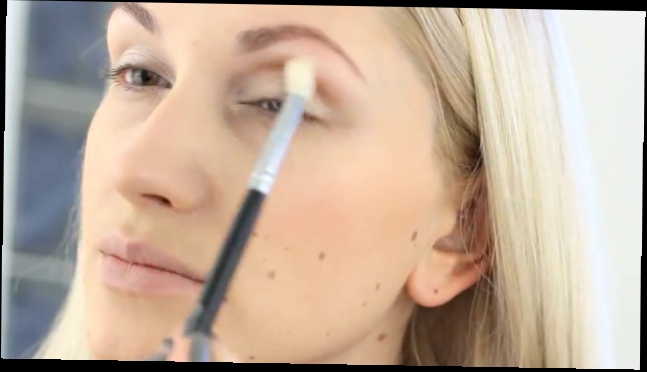 Как сделать простой макияж глаз стрелки
