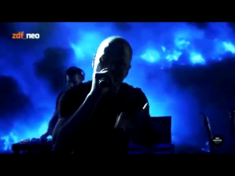 Видеоклип K.I.Z. - Hurra die Welt geht unter ft. Henning May (Live ZDF Neo Magazin Royale)