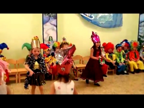 Видеоклип Новогодний танец хлопушек под песню 