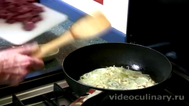 Видеоклип Как приготовить куриную печень с луком